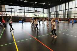 f91a9213_1024.jpg-Na sport(n)owo w rytmie zumby, ZIS, ruch