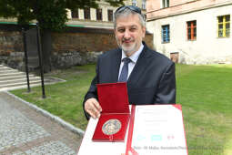 1717.jpg-Uroczystość wręczenia Medali św. Józefa