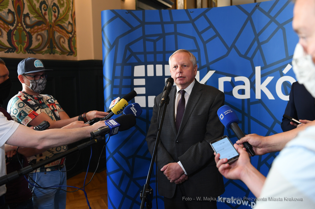 0404.jpg-Briefing z udziałem Jerzego Muzyka dotyczący wchodzącej w życie uchwały krajobrazowej  Autor: W. Majka