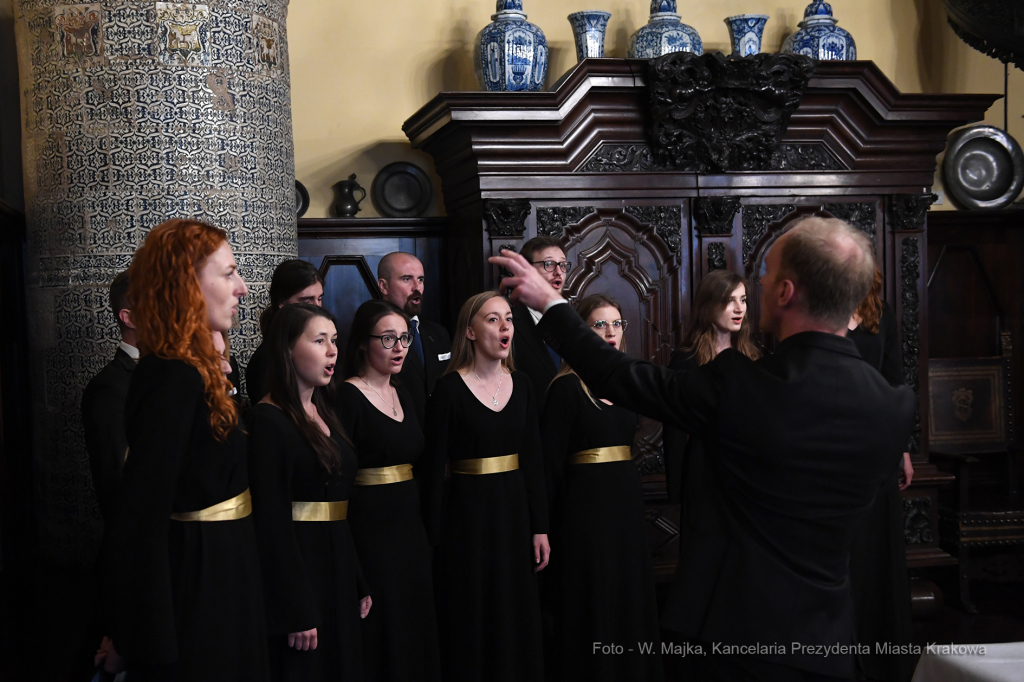 1010.jpg-„Plus Ratio Quam Vis” dla Konsul Węgier Adrienne Kormendy  Autor: W. Majka