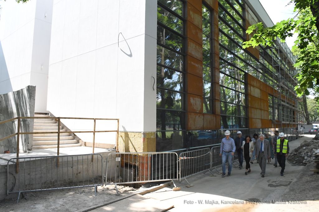 0303.jpg-Dom Utopii Łaźnia Nowa  Autor: W. Majka