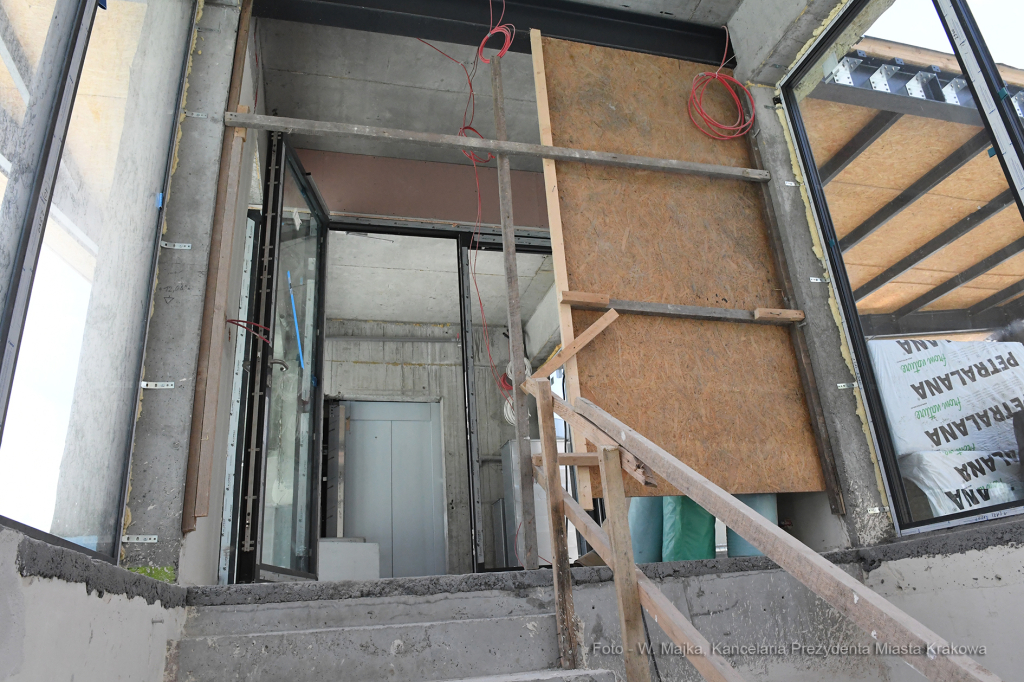 0909.jpg-Dom Utopii Łaźnia Nowa  Autor: W. Majka