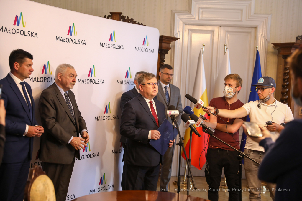 bs_200724_9056.jpg-List Intencyjny,Kozłowski,Majchrowski  Autor: B. Świerzowski