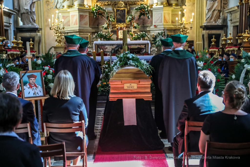 bs_200724_6257.jpg-Pogrzeb,prof. Ziejka, Majchrowski  Autor: B. Świerzowski