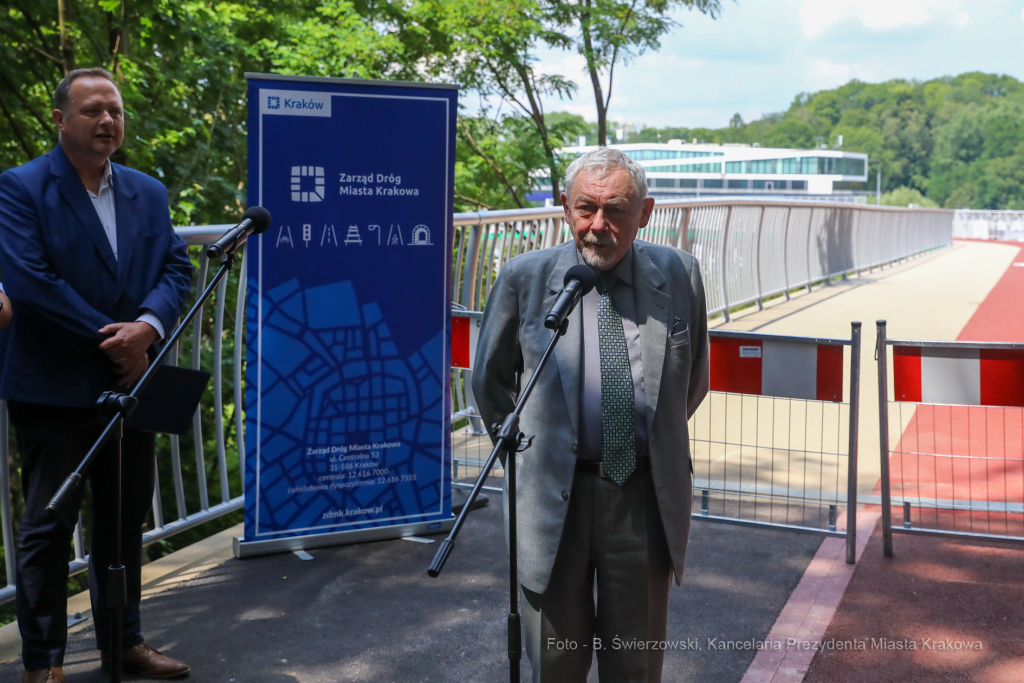 bs_200727_9450.jpg-Kładka,Rowery,Majchrowski  Autor: B. Świerzowski