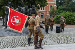 bs-sierpnia 04, 2020-img_0410.jpg-Kadrówka,Pomnik,Apel