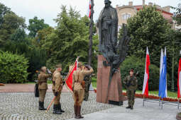 bs-sierpnia 04, 2020-img_0415.jpg-Kadrówka,Pomnik,Apel