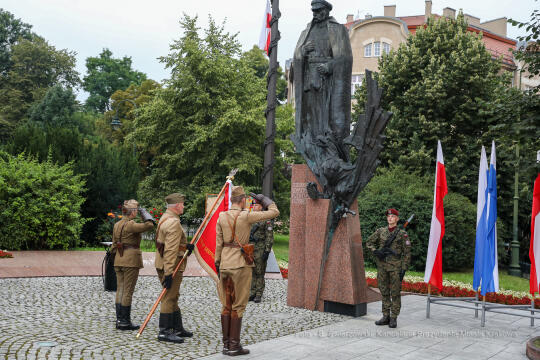 bs-sierpnia 04, 2020-img_0415.jpg-Kadrówka,Pomnik,Apel