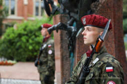 bs-sierpnia 04, 2020-img_0437.jpg-Kadrówka,Pomnik,Apel