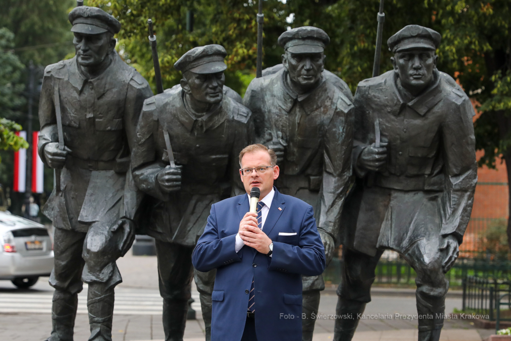 bs-sierpnia 04, 2020-img_0443.jpg-Kadrówka,Pomnik,Apel  Autor: B. Świerzowski