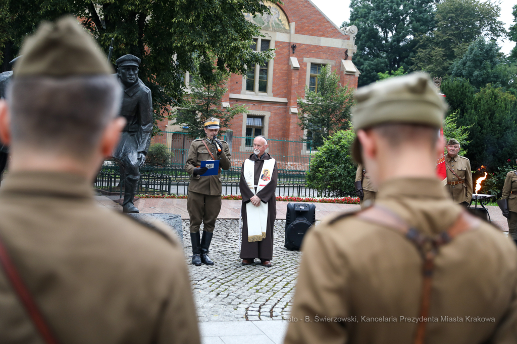 bs-sierpnia 04, 2020-img_0488.jpg-Kadrówka,Pomnik,Apel  Autor: B. Świerzowski