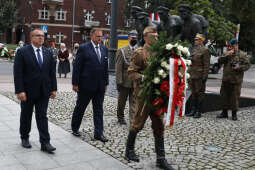 bs-sierpnia 04, 2020-img_0499.jpg-Kadrówka,Pomnik,Apel