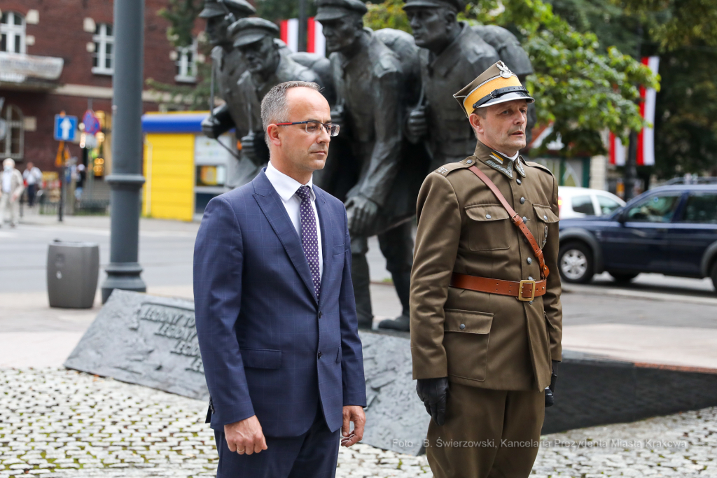 bs-sierpnia 04, 2020-img_0524.jpg-Kadrówka,Pomnik,Apel  Autor: B. Świerzowski