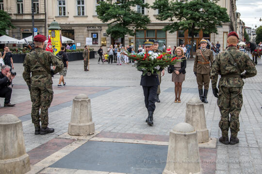 bs-sierpnia 05, 2020-jg_200805_oto_9543.jpg-Kadrówka,Pomnik,Rynek