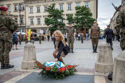 bs-sierpnia 05, 2020-jg_200805_oto_9553.jpg-Kadrówka,Pomnik,Rynek