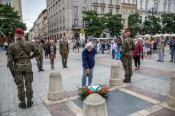 bs-sierpnia 05, 2020-jg_200805_oto_9563.jpg-Kadrówka,Pomnik,Rynek