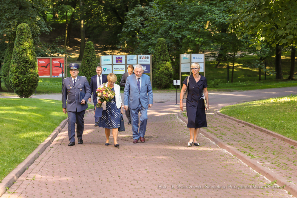 bs_200806_1351.jpg-Konsul Węgier,Pożegnanie,Majchrowski,Willa Decjusza  Autor: B. Świerzowski