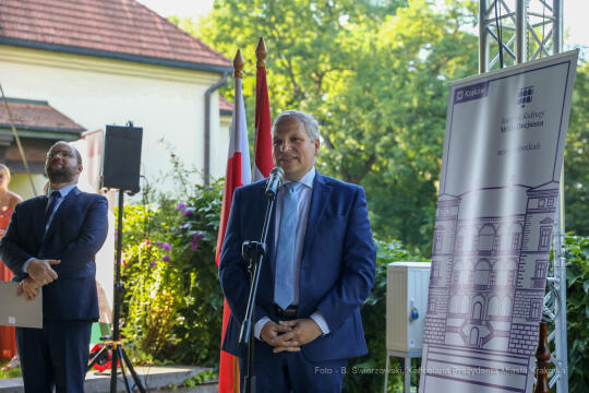 bs_200806_1495.jpg-Konsul Węgier,Pożegnanie,Majchrowski,Willa Decjusza