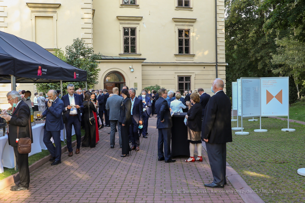bs_200806_1535.jpg-Konsul Węgier,Pożegnanie,Majchrowski,Willa Decjusza  Autor: B. Świerzowski