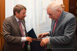 06jpg.jpg-ambasador Danii