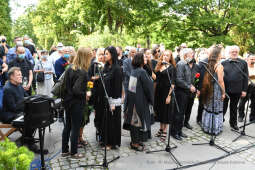 22jpg.jpg-Ceremonia pogrzebowa Ewy Demarczyk