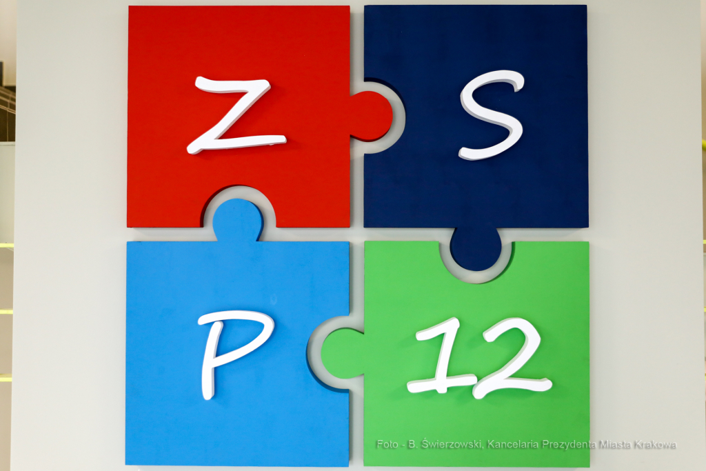 bs_200901_4060.jpg-Rok Szkolny,Majchrowski,Gotyk  Autor: B. Świerzowski