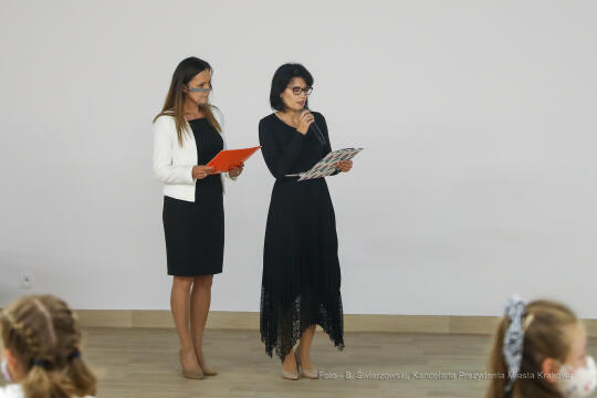 bs_200901_4124.jpg-Rok Szkolny,Majchrowski,Gotyk