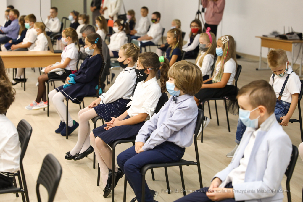 bs_200901_4143.jpg-Rok Szkolny,Majchrowski,Gotyk  Autor: B. Świerzowski