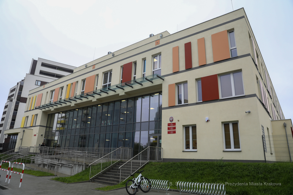 bs_200901_4297.jpg-Rok Szkolny,Majchrowski,Gotyk  Autor: B. Świerzowski