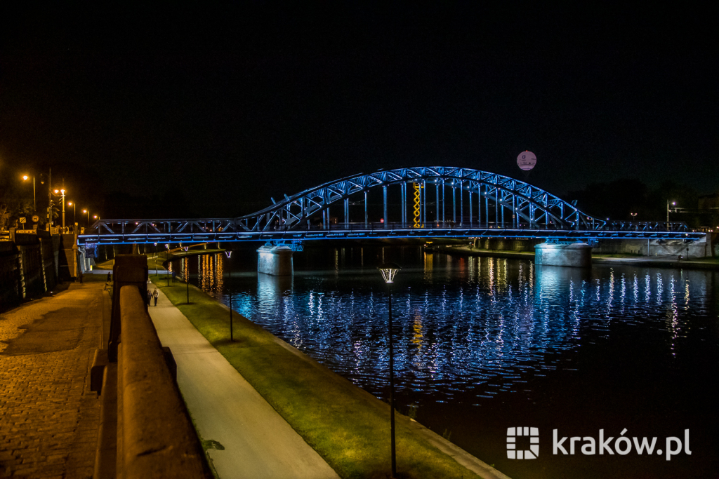 jg1_200902_krpl_2239.jpg-Most Piłsudskiego,iluminacja,Wisła,Noc