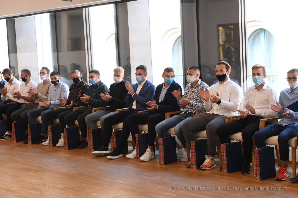 40jpg.jpg-zakończenie sezonu  rugbistek i rugbistów RzKS Juvenii  Autor: W. Majka