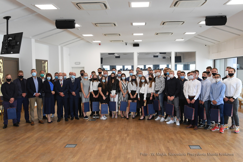 49jpg.jpg-zakończenie sezonu  rugbistek i rugbistów RzKS Juvenii  Autor: W. Majka