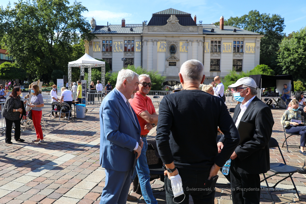 bs-września 05, 2020-img_4590.jpg-Narodowe Czytanie,Balladyna,Majchrowski  Autor: B. Świerzowski