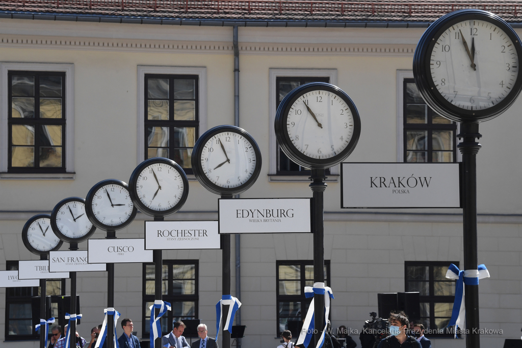 03jpg.jpg-otwarcie placu Świętego Ducha  Autor: W. Majka