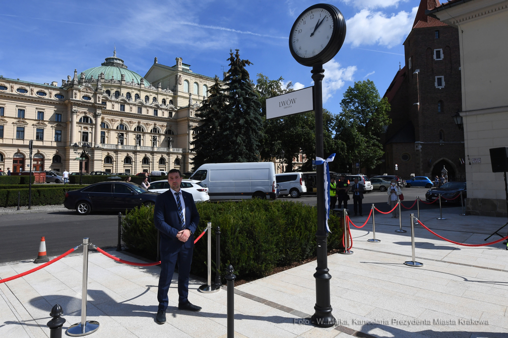 14jpg.jpg-otwarcie placu Świętego Ducha  Autor: W. Majka