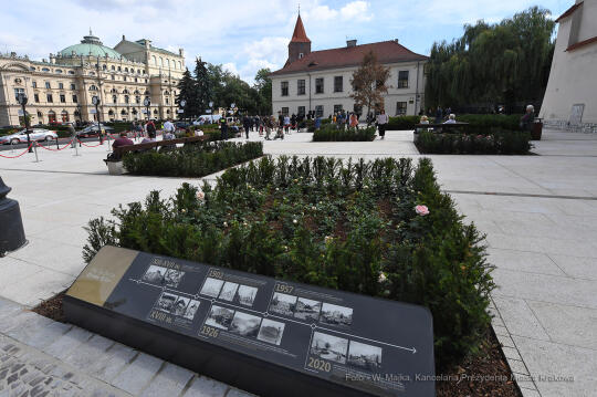 28jpg.jpg-otwarcie placu Świętego Ducha