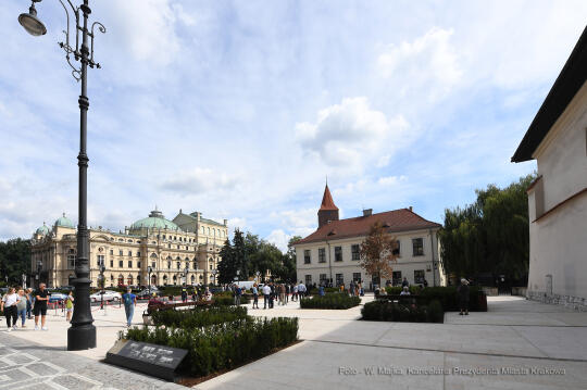 33jpg.jpg-otwarcie placu Świętego Ducha