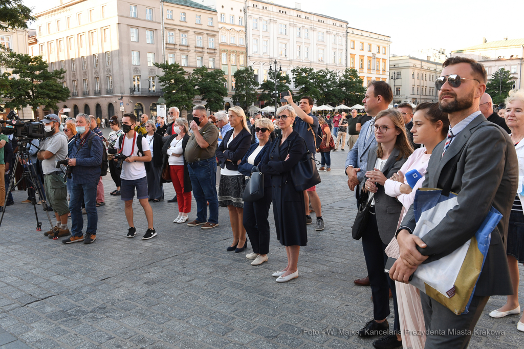 15jpg.jpg-uruchomienie dzwonu gwałtownego na wieży Ratuszowej  Autor: W. Majka