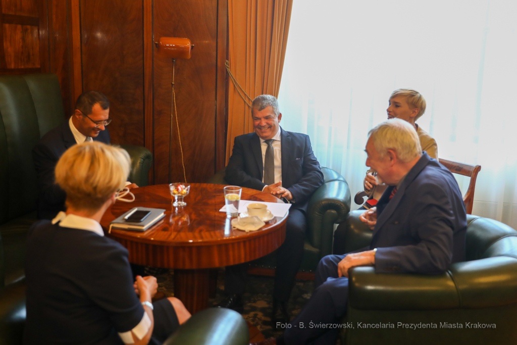 bs_200914_5636.jpg-Ambasador Rumunii,Majchrowski,Spotkanie  Autor: B. Świerzowski