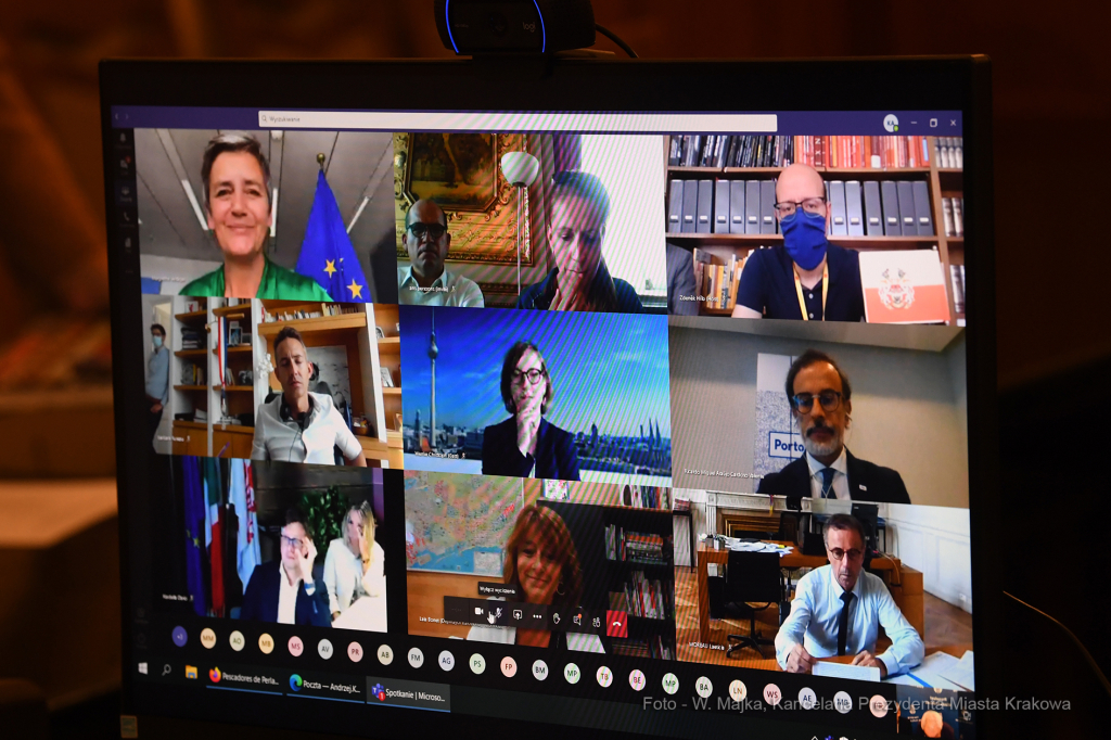 02jpg.jpg-Spotkanie online z wiceprzewodniczącą Komisji Europejskiej Margrethe Vestager  Autor: W. Majka