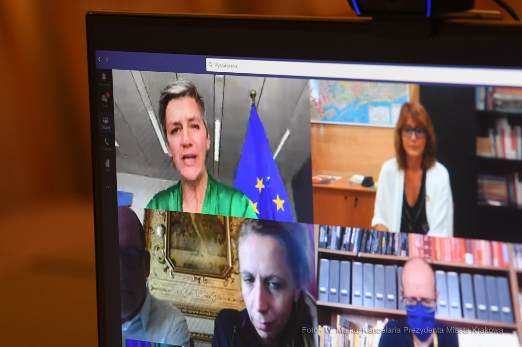 08jpg.jpg-Spotkanie online z wiceprzewodniczącą Komisji Europejskiej Margrethe Vestager  Autor: W. Majka