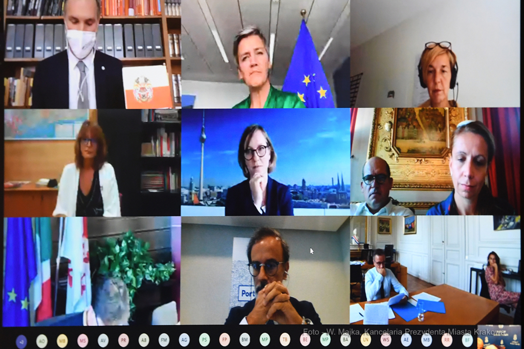 09jpg.jpg-Spotkanie online z wiceprzewodniczącą Komisji Europejskiej Margrethe Vestager  Autor: W. Majka