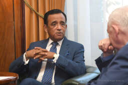 04jpg.jpg-Ambasadora Republiki Peru Alberto Salas Barahony oraz Konsul Honorowy