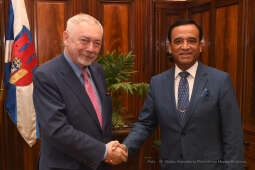 10jpg.jpg-Ambasadora Republiki Peru Alberto Salas Barahony oraz Konsul Honorowy