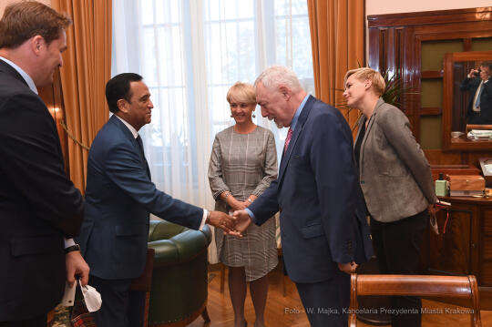 13jpg.jpg-Ambasadora Republiki Peru Alberto Salas Barahony oraz Konsul Honorowy