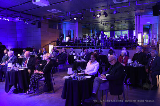 04jpg.jpg-Krystyna Zachwatowicz