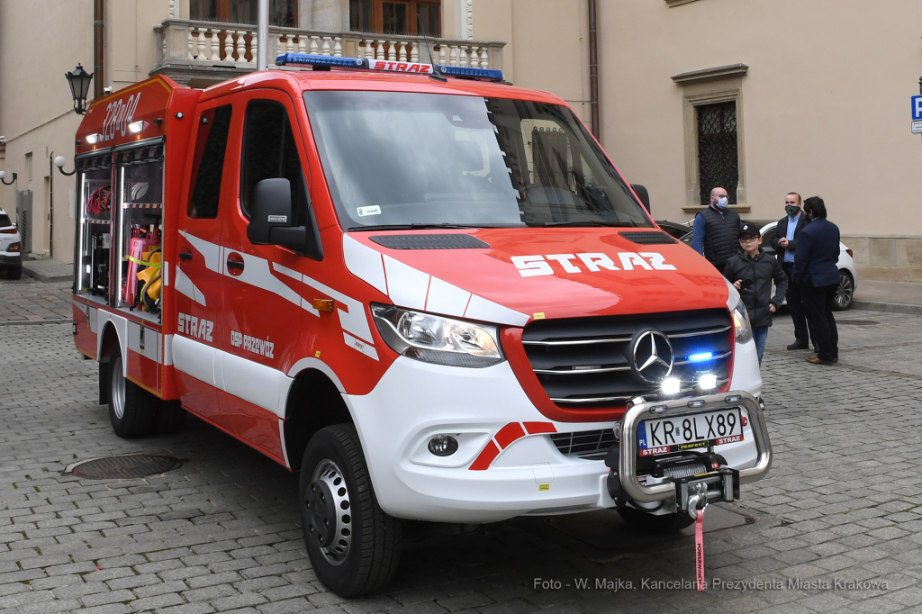 18jpg.jpg-wóz strażacki  Autor: W. Majka