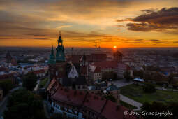 jg_dron_201007_dji_0256-hdr.jpg-Wawel,Wisła,Słońce,Zieleń
