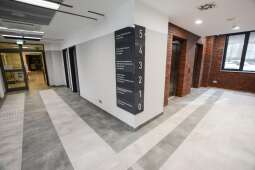 dsc_0901.jpg-Budynek tzw. starego Paderevianum po remoncie