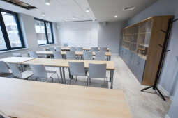 dsc_1222.jpg-Budynek tzw. starego Paderevianum po remoncie